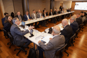 Leia mais sobre o artigo Autopeças em foco: CBCPAVE discute parcerias com a GM, inspeção veicular e agenda legislativa